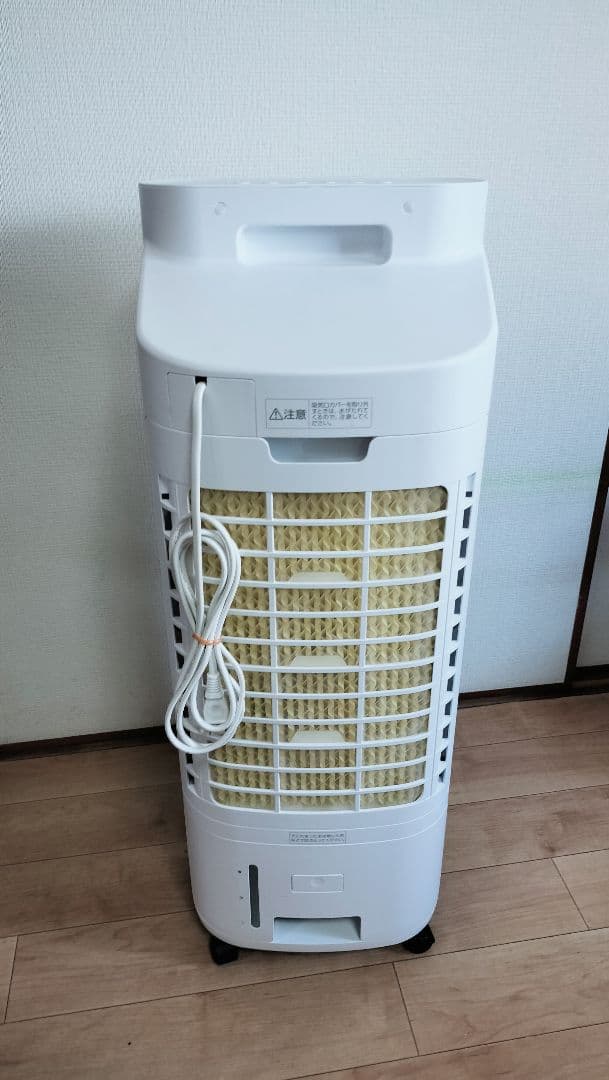 アイリスオーヤマ　冷風扇　 ＫＣＴF−02M 　新品同様　静音で爽やかに冷える