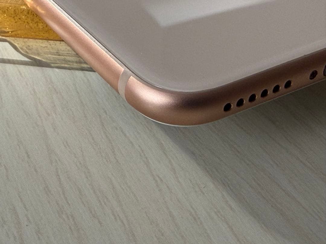 iPhone 8 ゴールド 64GB SIMロック解除済み