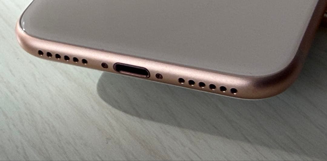 iPhone 8 ゴールド 64GB SIMロック解除済み