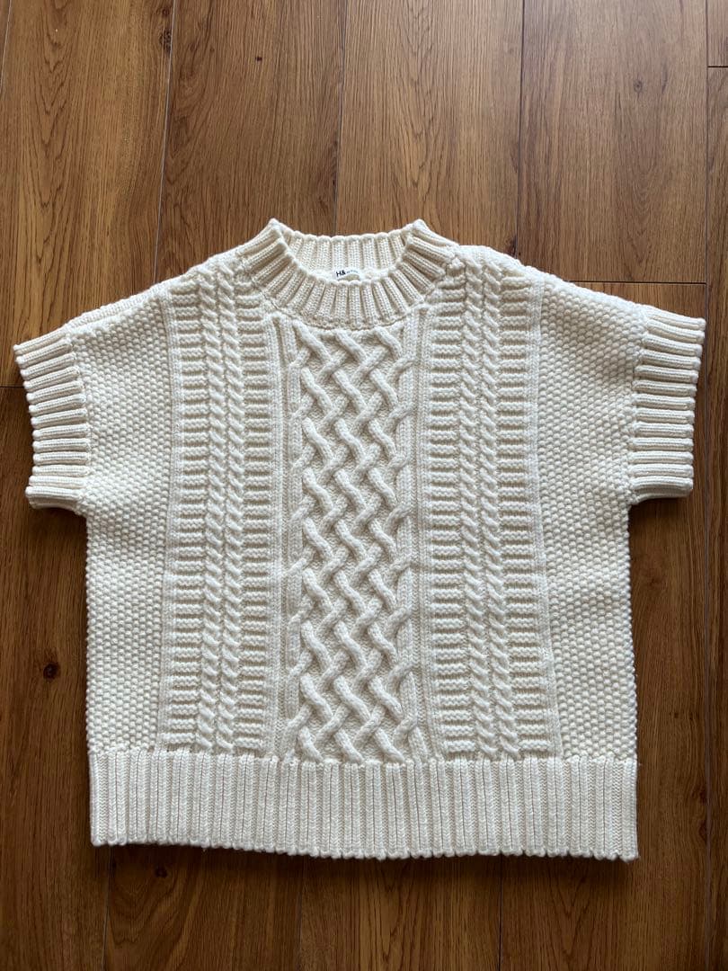 美品　IDEEケーブルニットベスト　H&byPOOL オフホワイト