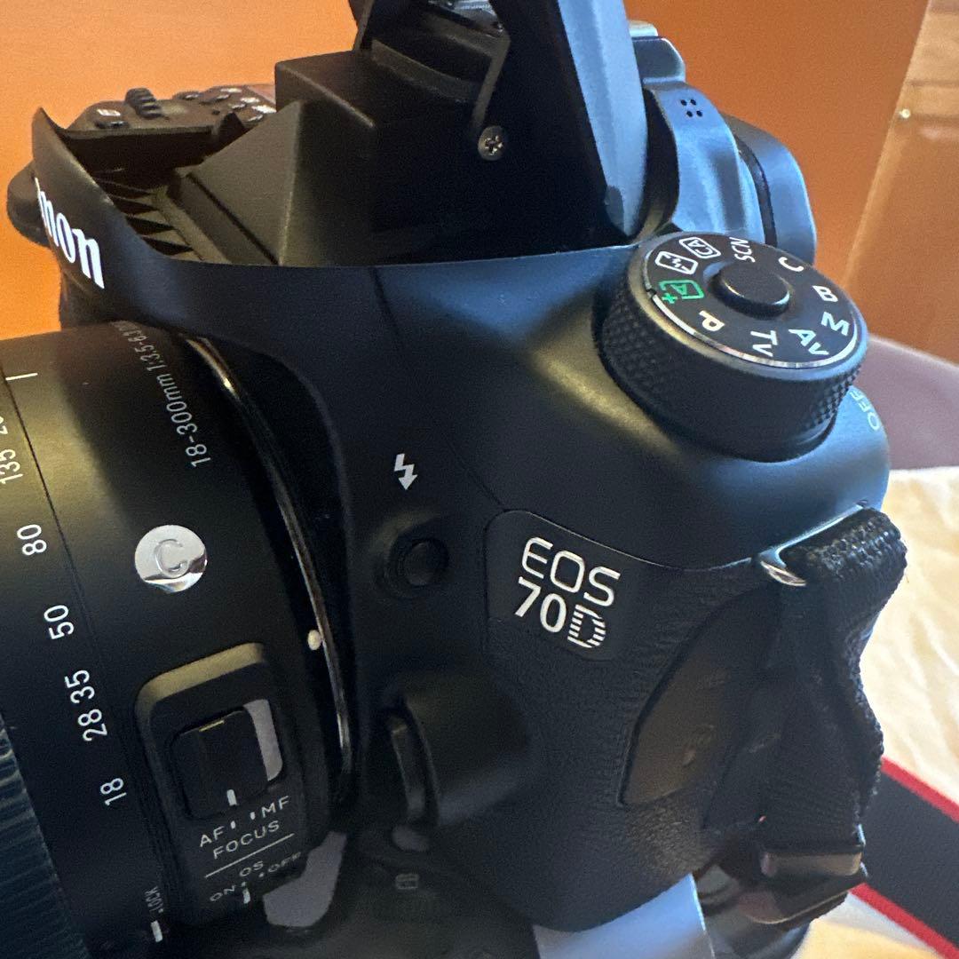 【特価】Canon キヤノンEOS 70D 【18-300mmレンズ付】望遠