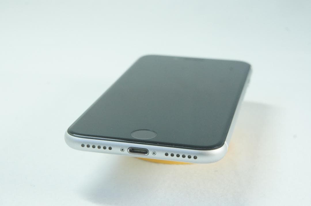 ☆☆美品　iPhone SE2 ホワイト 128GB SIMフリー☆☆