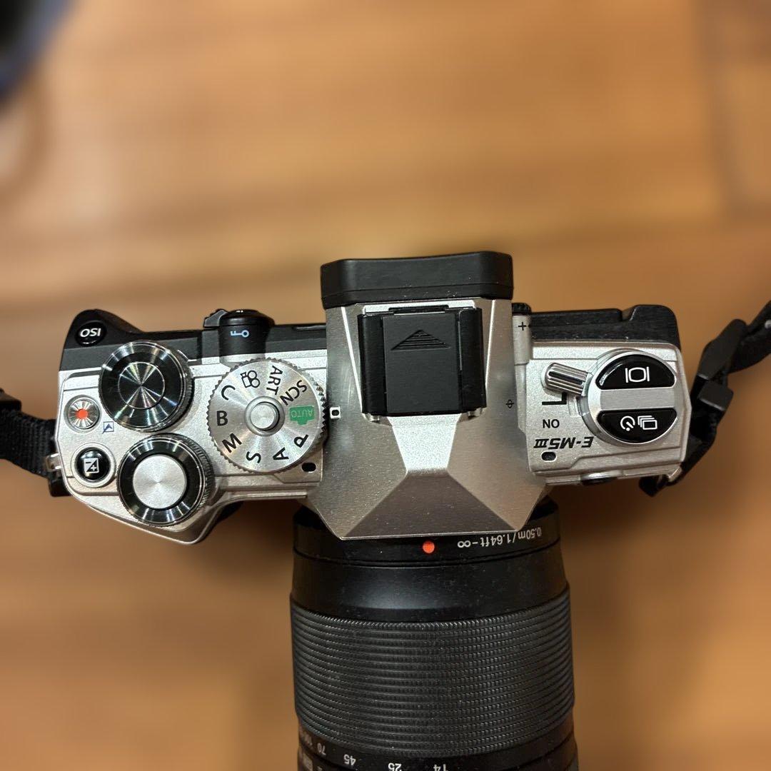 カ*ン様 ＜美品＞ OLYMPUS OM-D E-M5 MarkIII 14-1