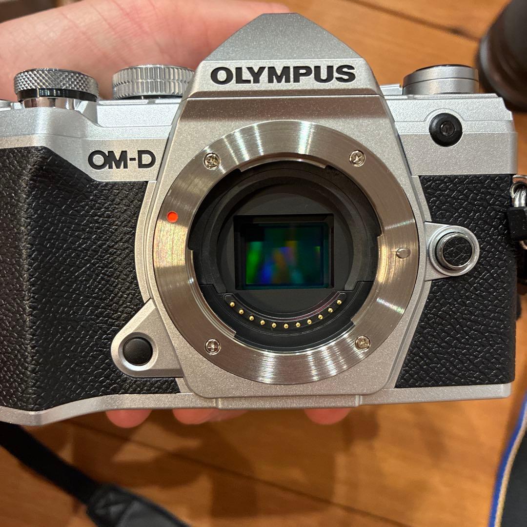 カ*ン様 ＜美品＞ OLYMPUS OM-D E-M5 MarkIII 14-1