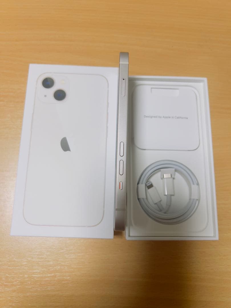 Apple iPhone 13 ホワイト