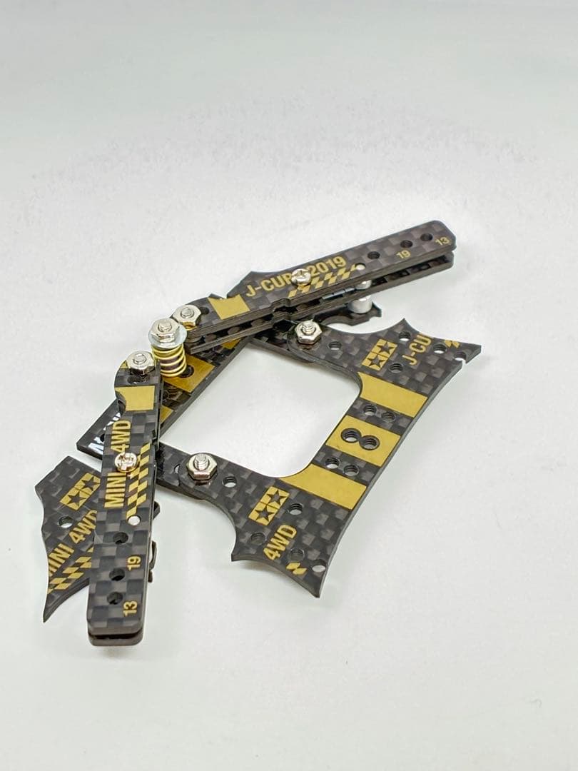 ミニ四駆　CNC加工　純正カーボン仕様　リヤアンカーユニット　ゴールドプリント