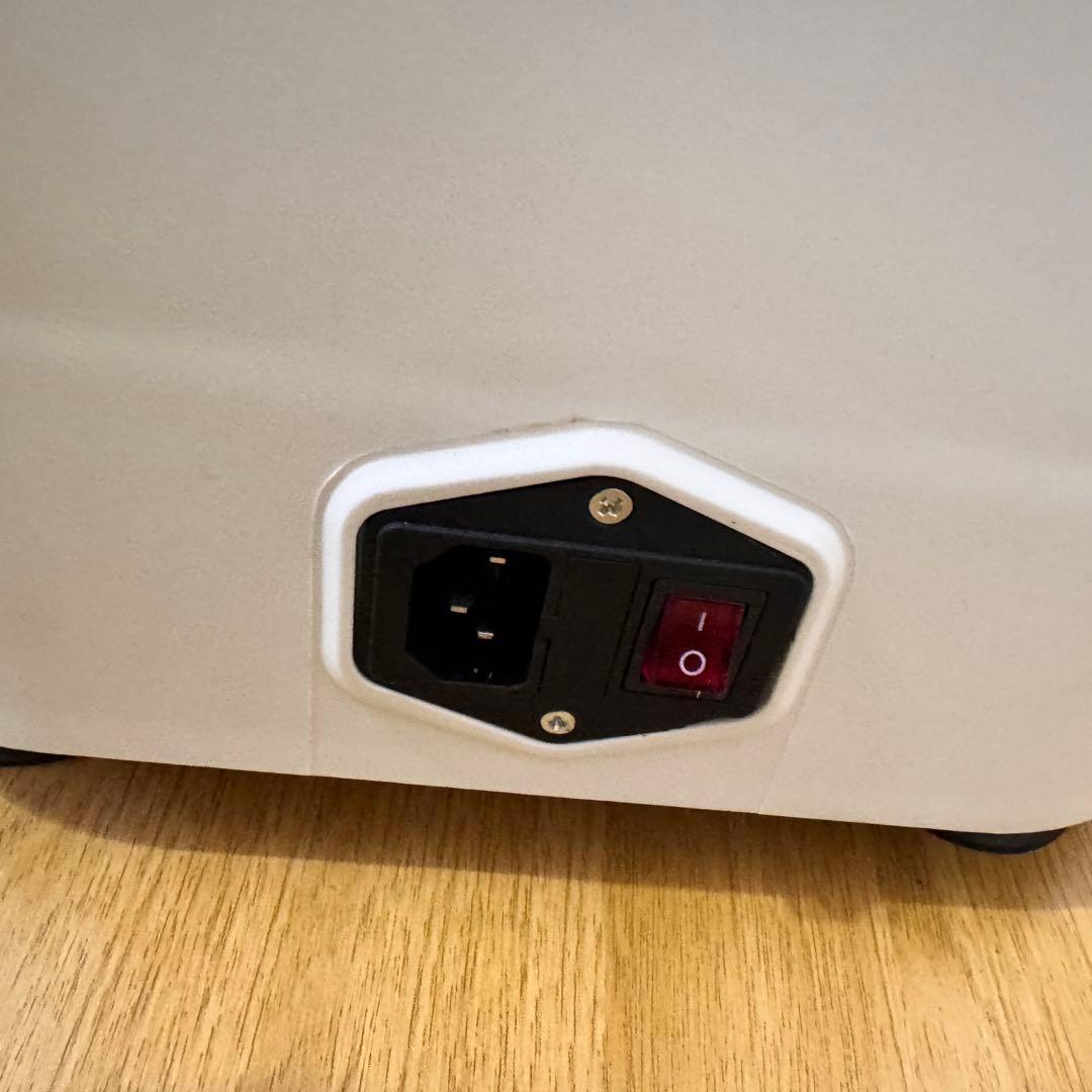 110v-220V遠心分離機デジタル低速脂肪美容 4000rpm 1920Xg