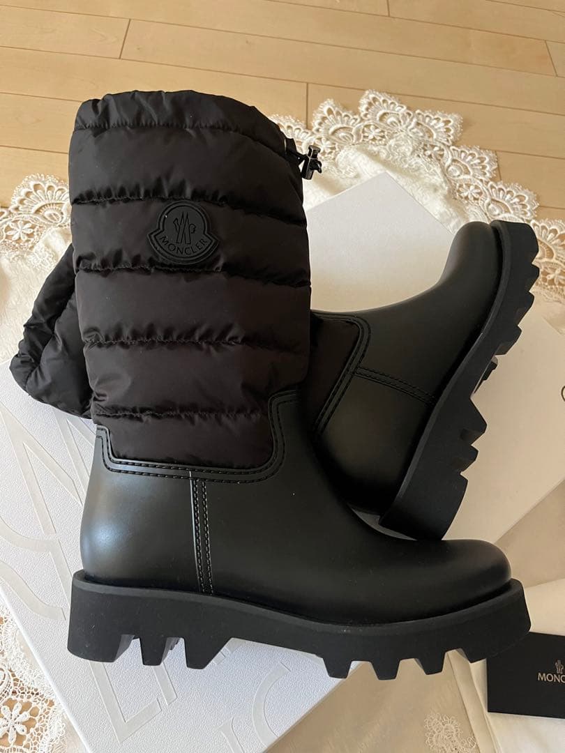 新品　MONCLER 黒 ダウンブーツ 37 新品　レインブーツ　完売
