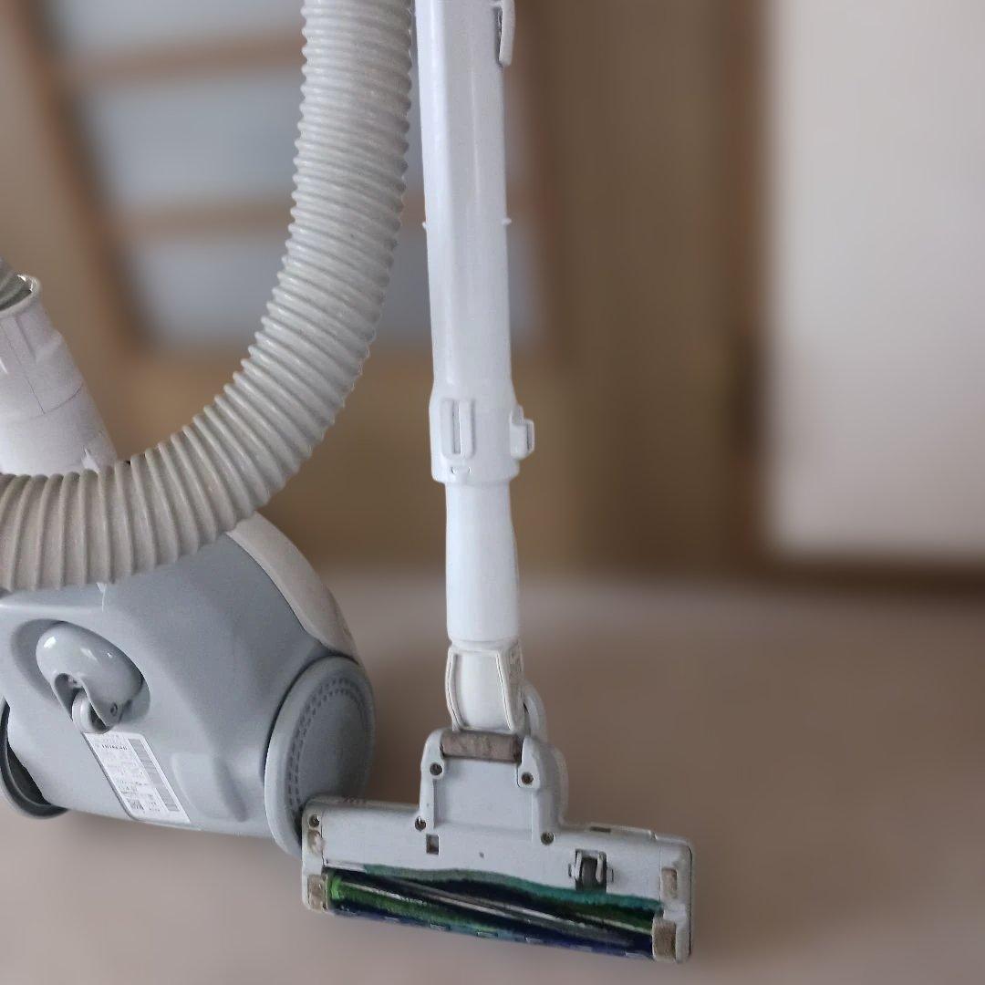 日立紙パック式掃除機　稼働品 CV-KP300J　22年製