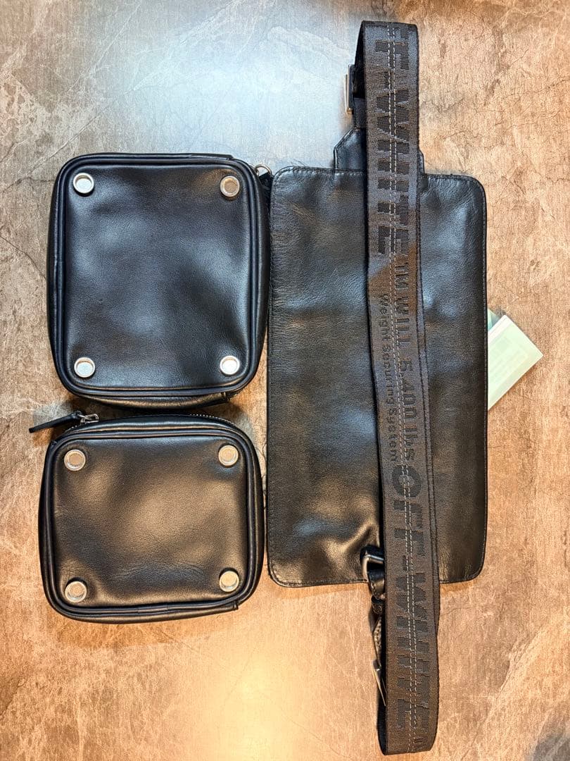 Off-White ボディバッグ レザーブラック