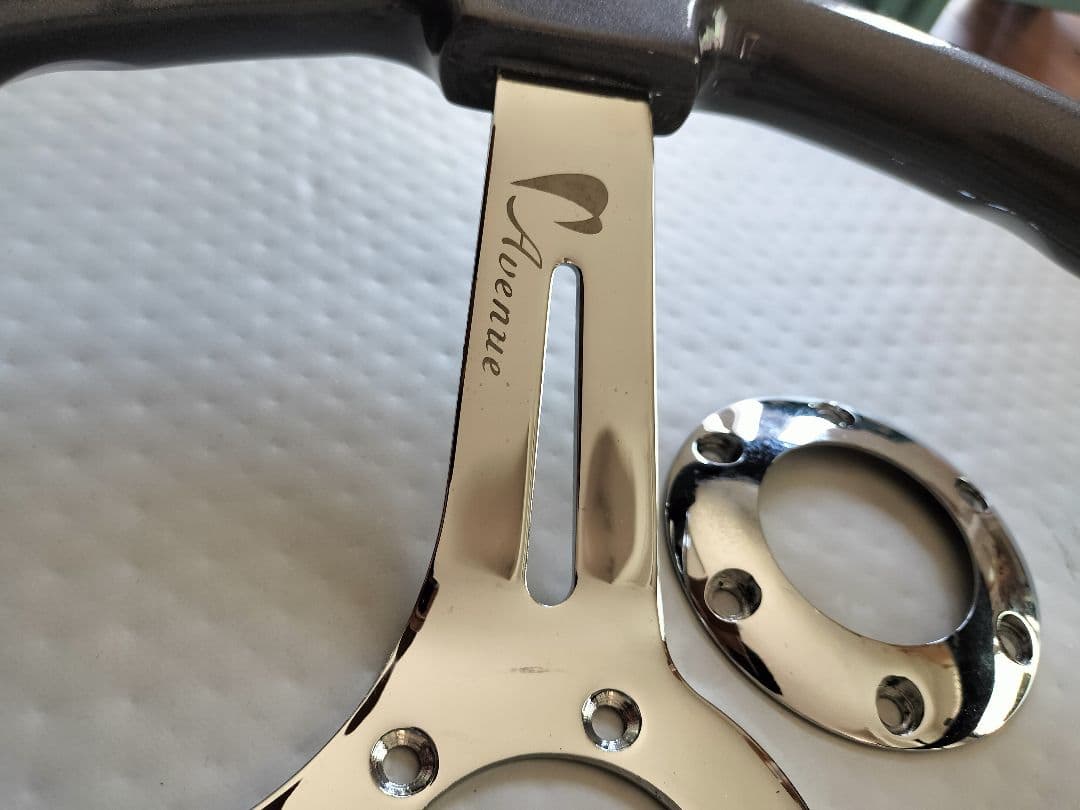 Avenue ステアリング 【中古美品】