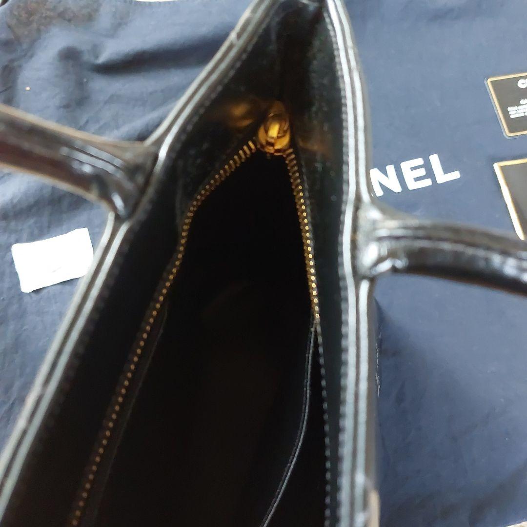 CHANEL 復刻版エナメルトートバッグ