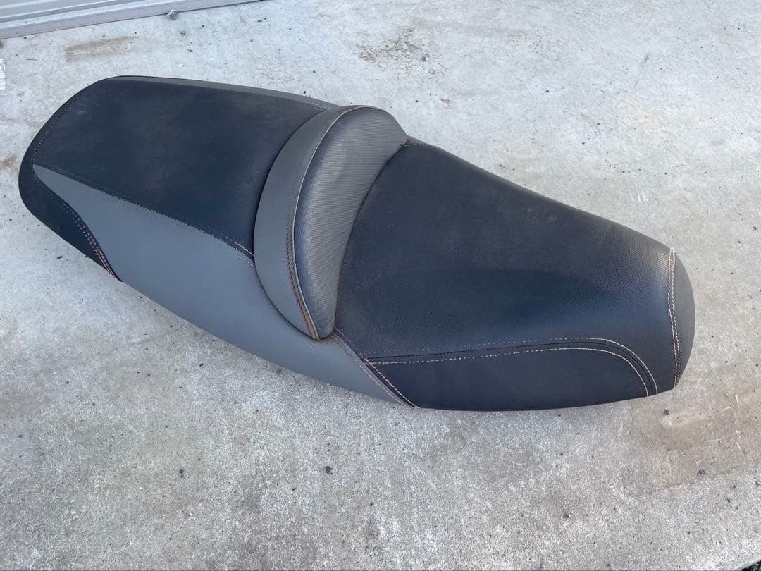 トリシティ 125 SE82J 社外　張替　シート　バックレスト