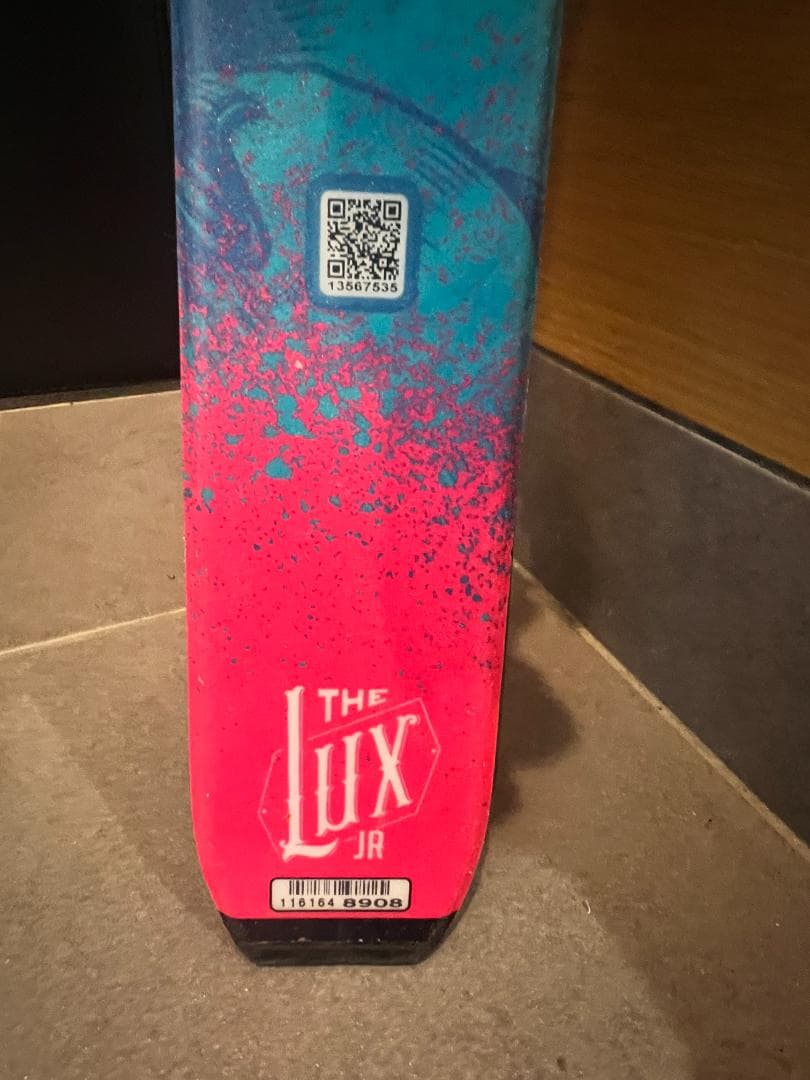 Salomon Lux ジュニア用スキー板 130cm＆NORDICAブーツ