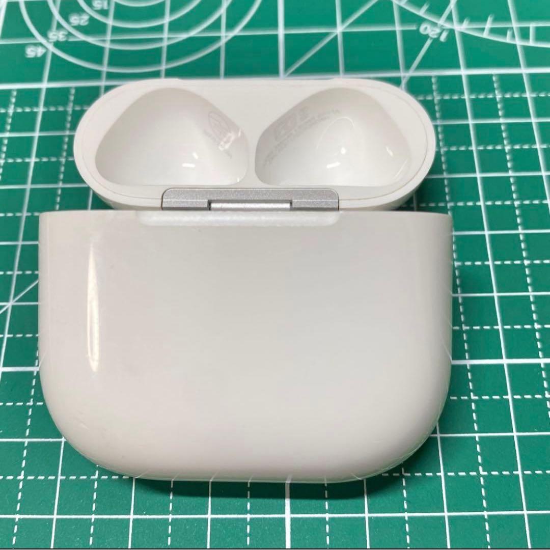 Apple AirPods4 第4世代 第四世代充電ケース(ANC 搭載)