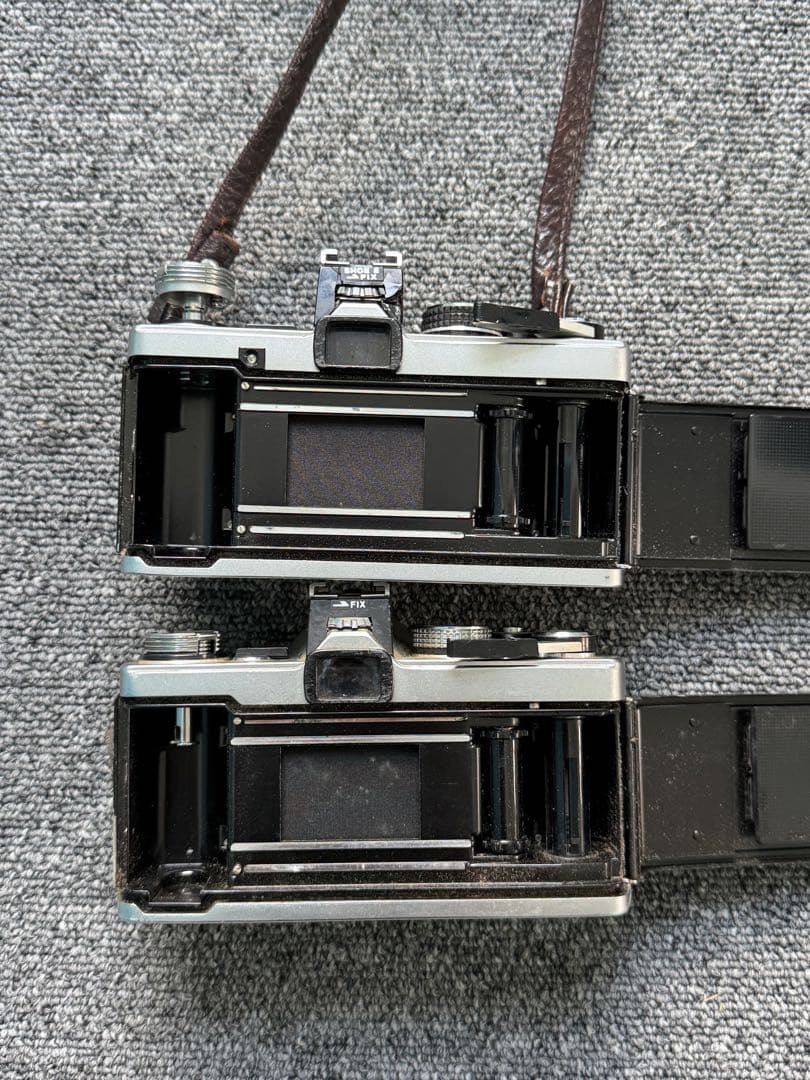 Olympus OM1/OM2 カメラ　2個　V022