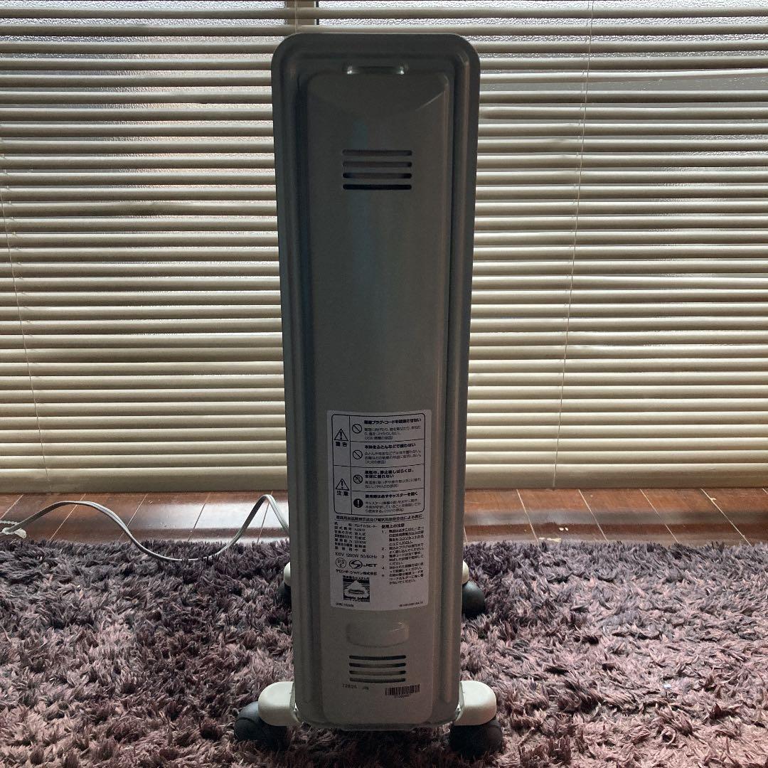 【DeLonghi】デロンギ　オイルヒーター　HJ0812 ヒーター　家電