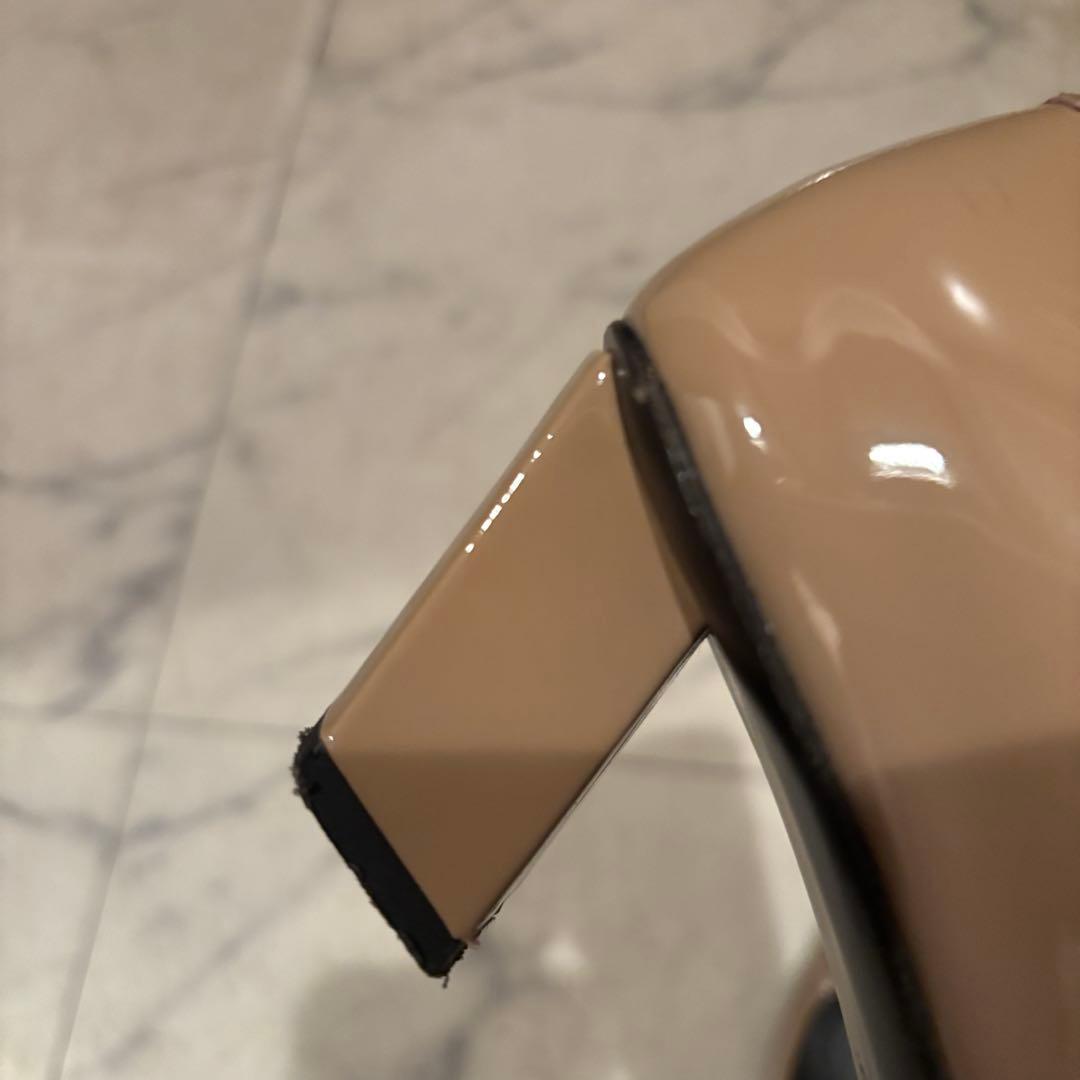 Roger Vivier グレージュ バックル付きパンプス