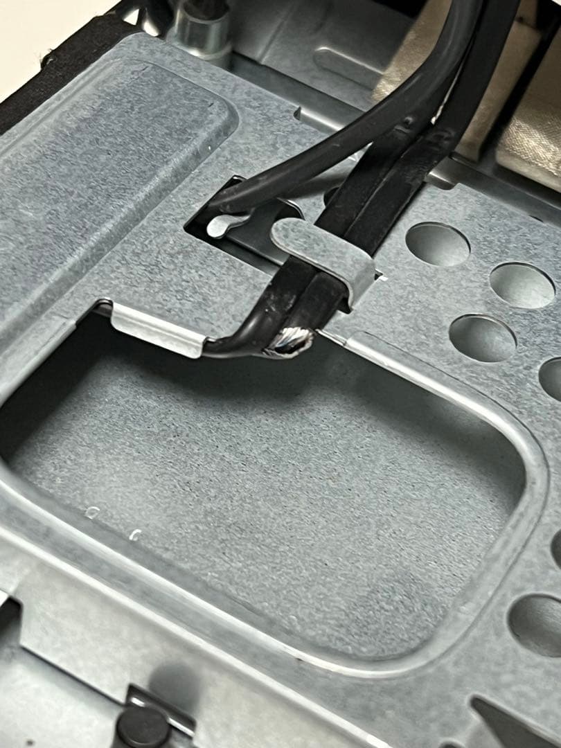 使用品　Intel NUC NUC8i5BEH ジャンク