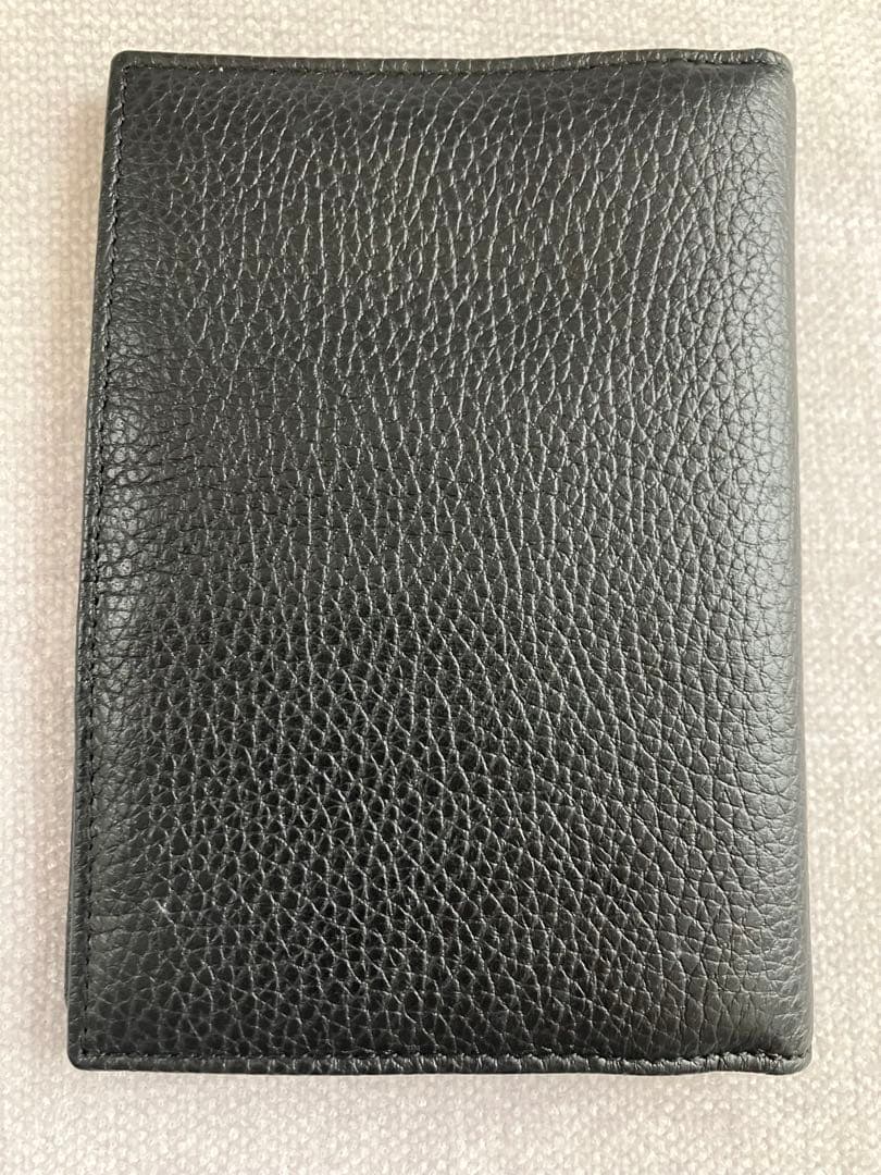 GUCCI ブラック パスポートケース