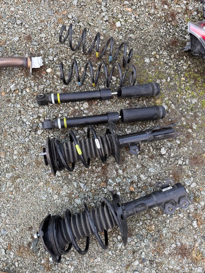 50プリウス 純正サスペンション