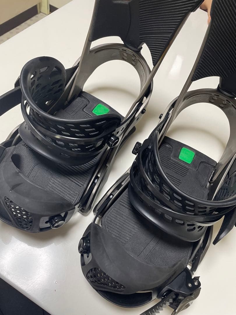 バートン　スノーボード ビンディング カーテル黒　サイズL