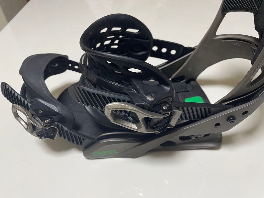 バートン　スノーボード ビンディング カーテル黒　サイズL