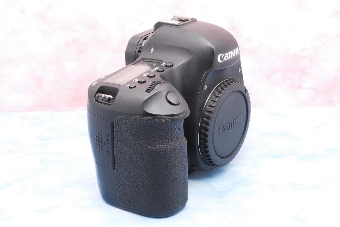 Canon EOS 6D★コスパ◎フルサイズ★一眼レフカメラ★Wi-Fi