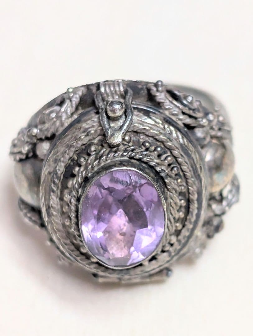 アメリカンアンティーク　細工リング　K18 と　925　刻印あり　アメジスト