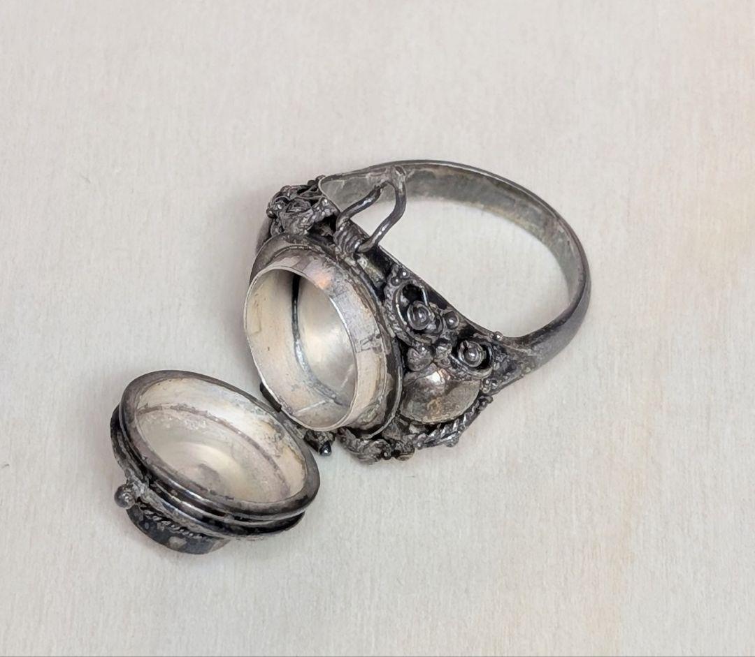 アメリカンアンティーク　細工リング　K18 と　925　刻印あり　アメジスト