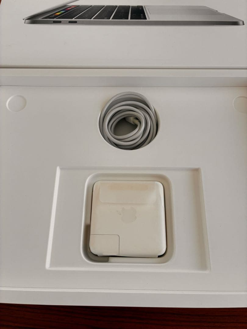 MacBook Pro 13インチ シルバー