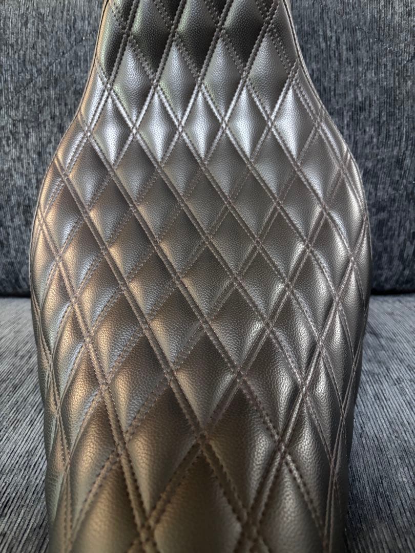 スポーツスターシートWhiplashSLIPSTREAM SEAT