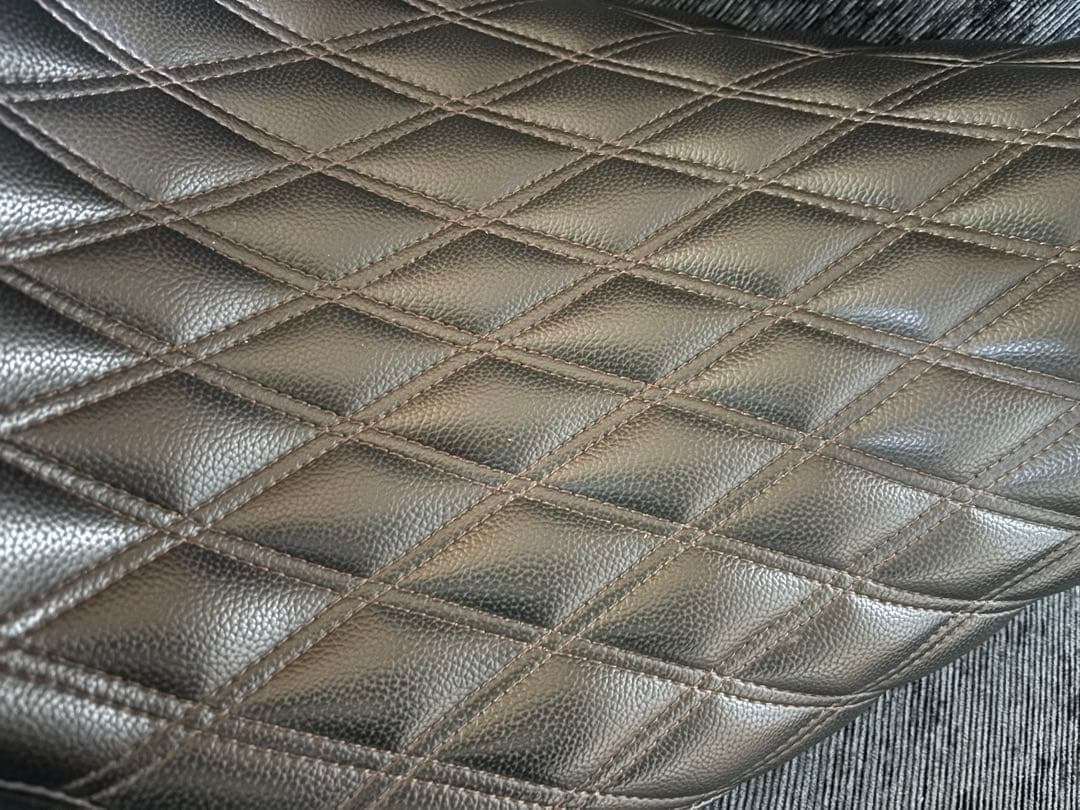 スポーツスターシートWhiplashSLIPSTREAM SEAT