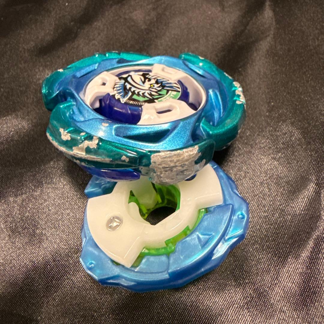 ベイブレードx エアロペガサス　ダメージ有