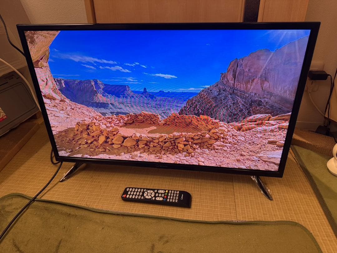 山善　ヤマゼン　32型 テレビ　QRT-32W2K　2022年製　映り綺麗美品！