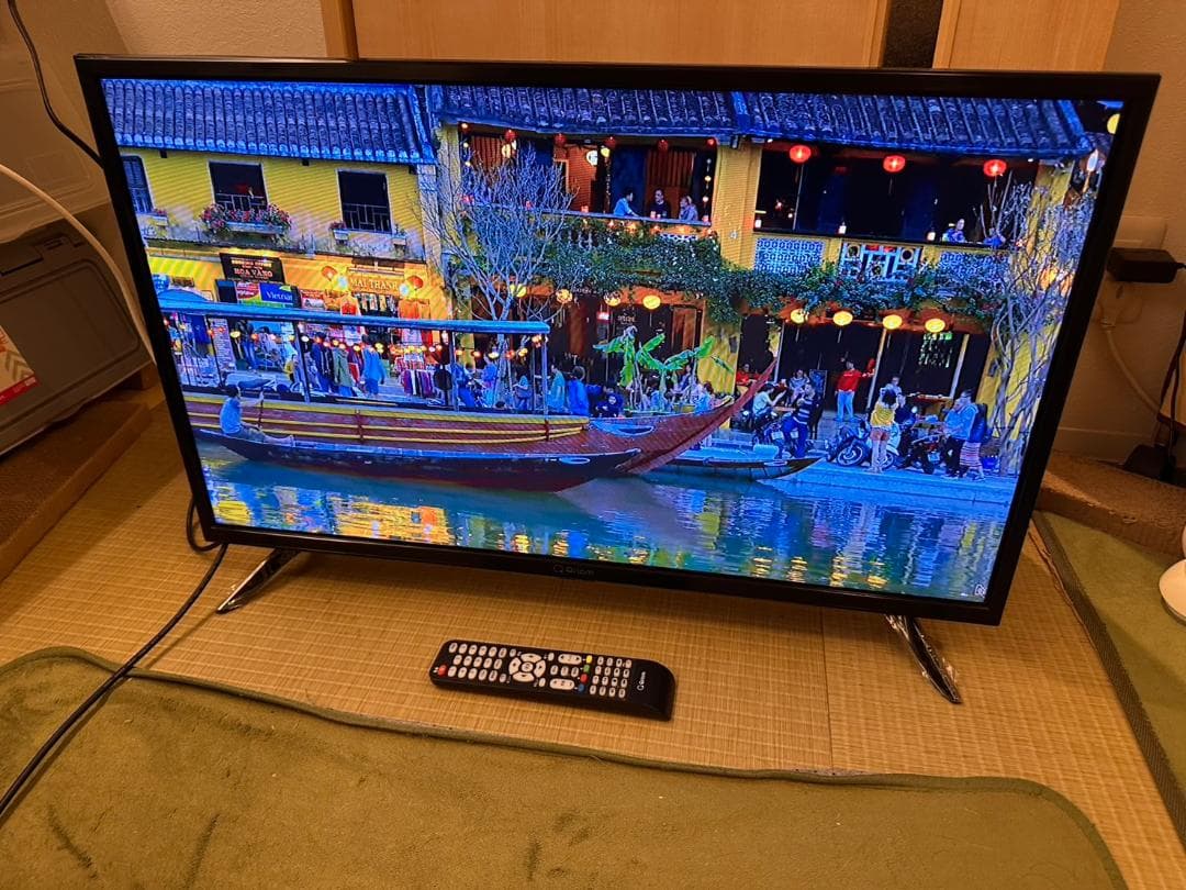 山善　ヤマゼン　32型 テレビ　QRT-32W2K　2022年製　映り綺麗美品！