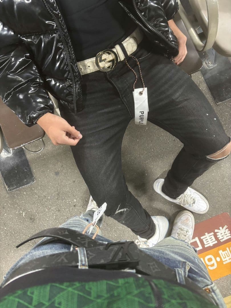 Louis Vuitton ブラックレザーベルト