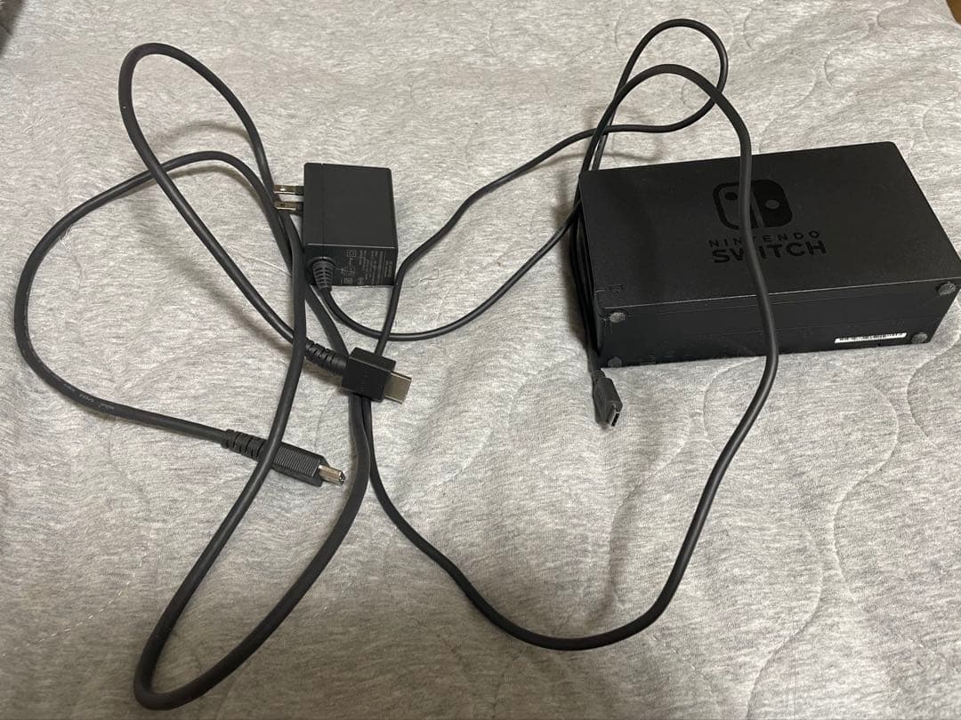 Nintendo Switch 本体と付属品