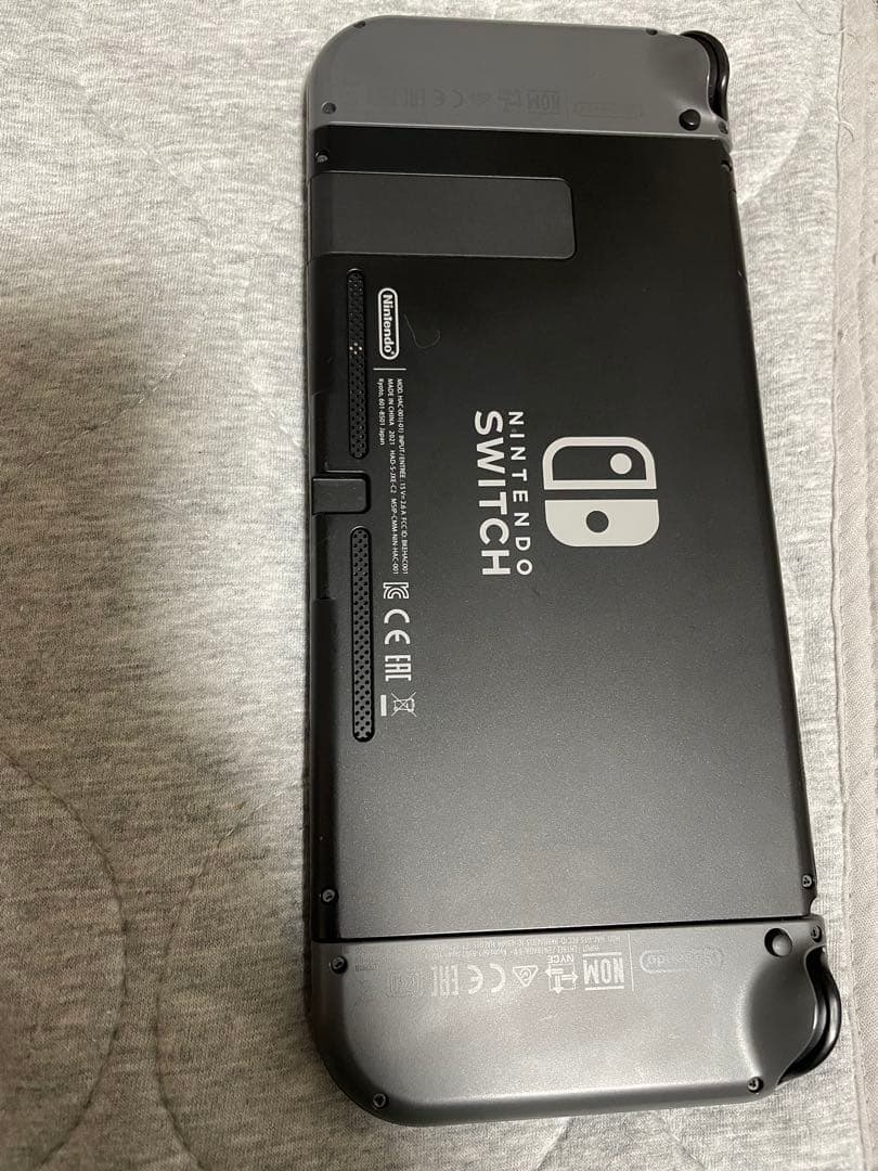 Nintendo Switch 本体と付属品