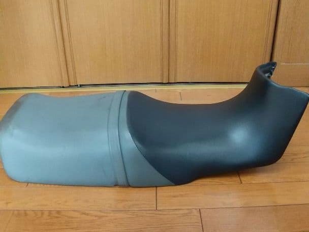 GSX250S (GJ76A) カタナ シート