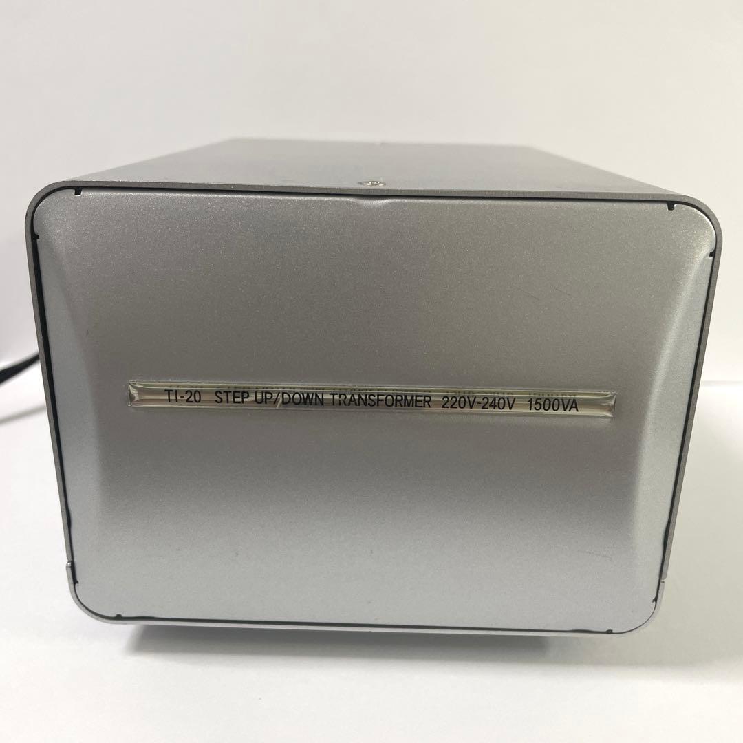 カシムラ TI-20 昇圧・降圧変圧器 1500VA