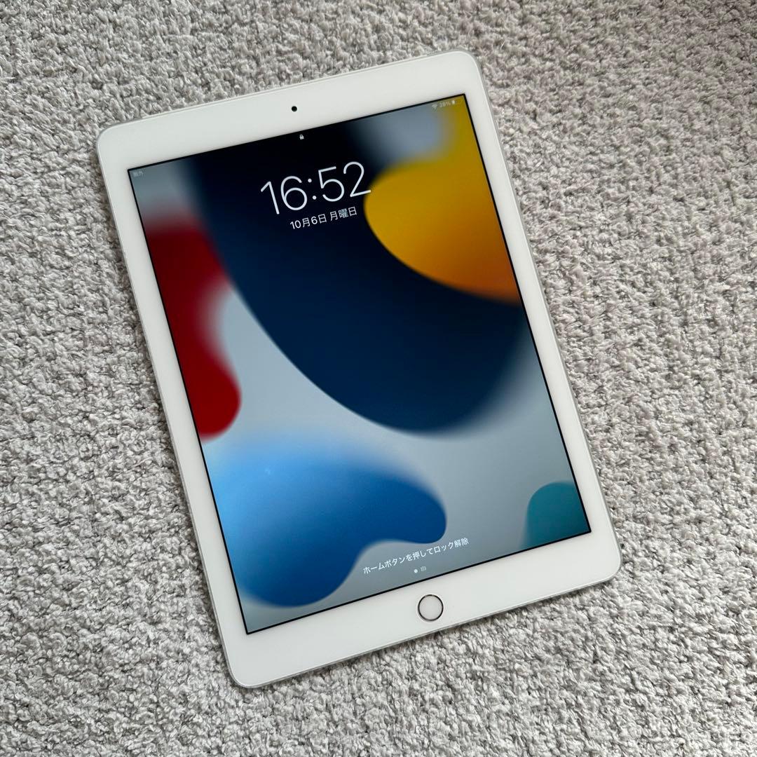 【美品】Apple iPad Air 第2世代 シルバー 9.7インチ 32GB