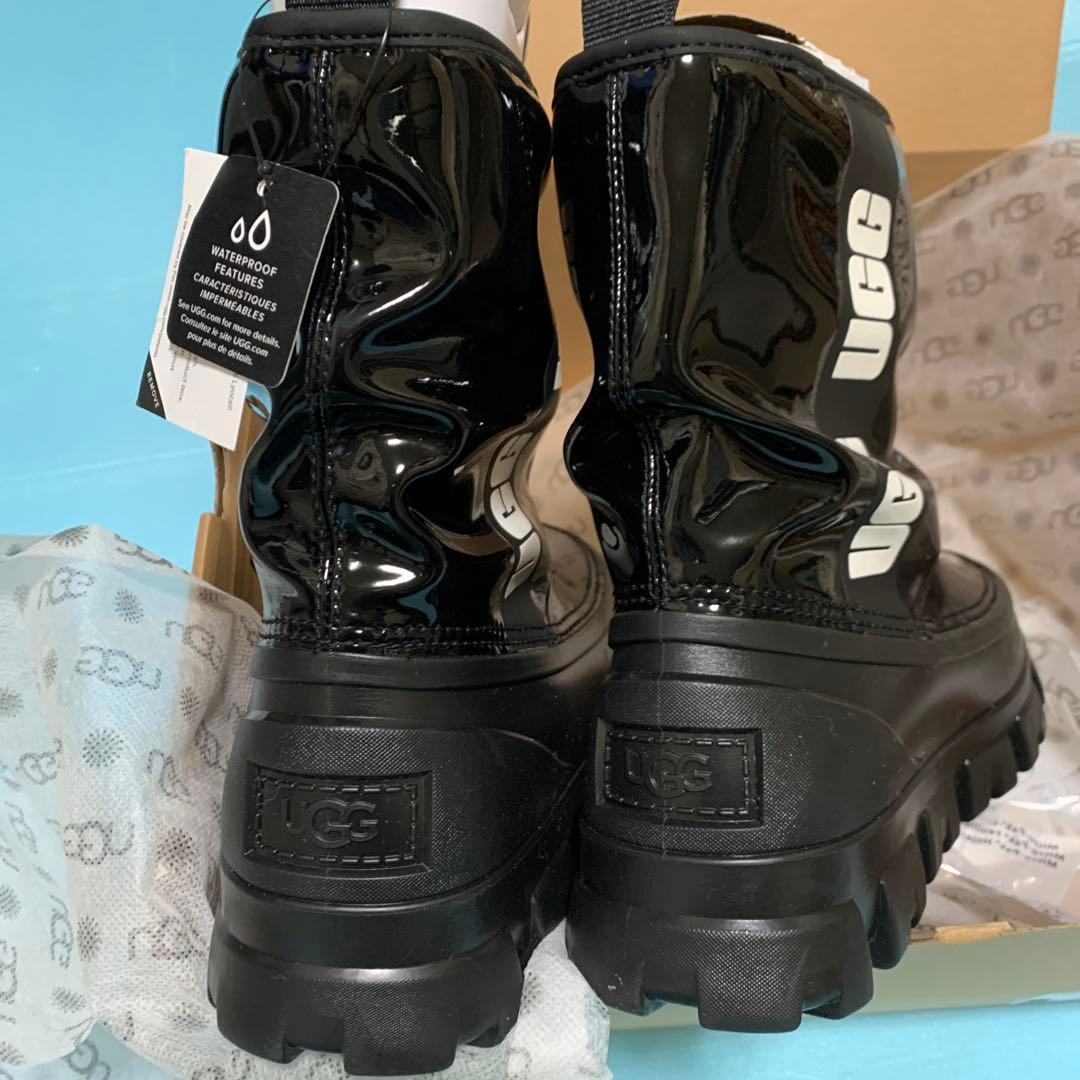 新品未使用 タグ付き UGG 24cm 黒 レインブーツ 長靴 アグ