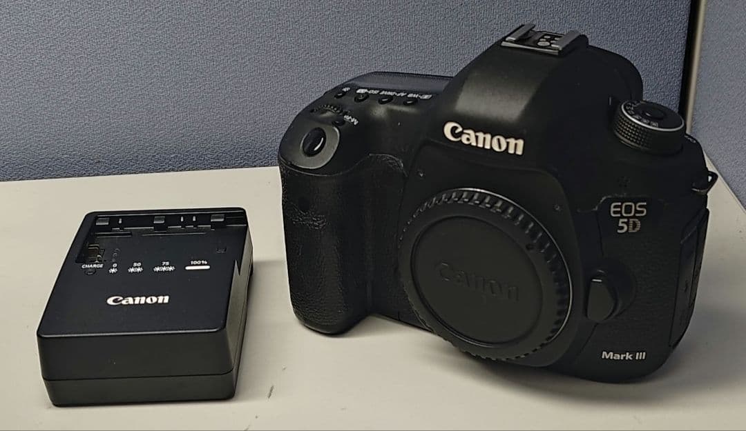 Canon EOS 5D Mark III デジタル一眼レフ