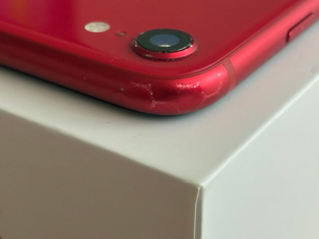 iPhoneSE第2世代　64GB レッド　新品イヤホン、電源アダプタ、箱付