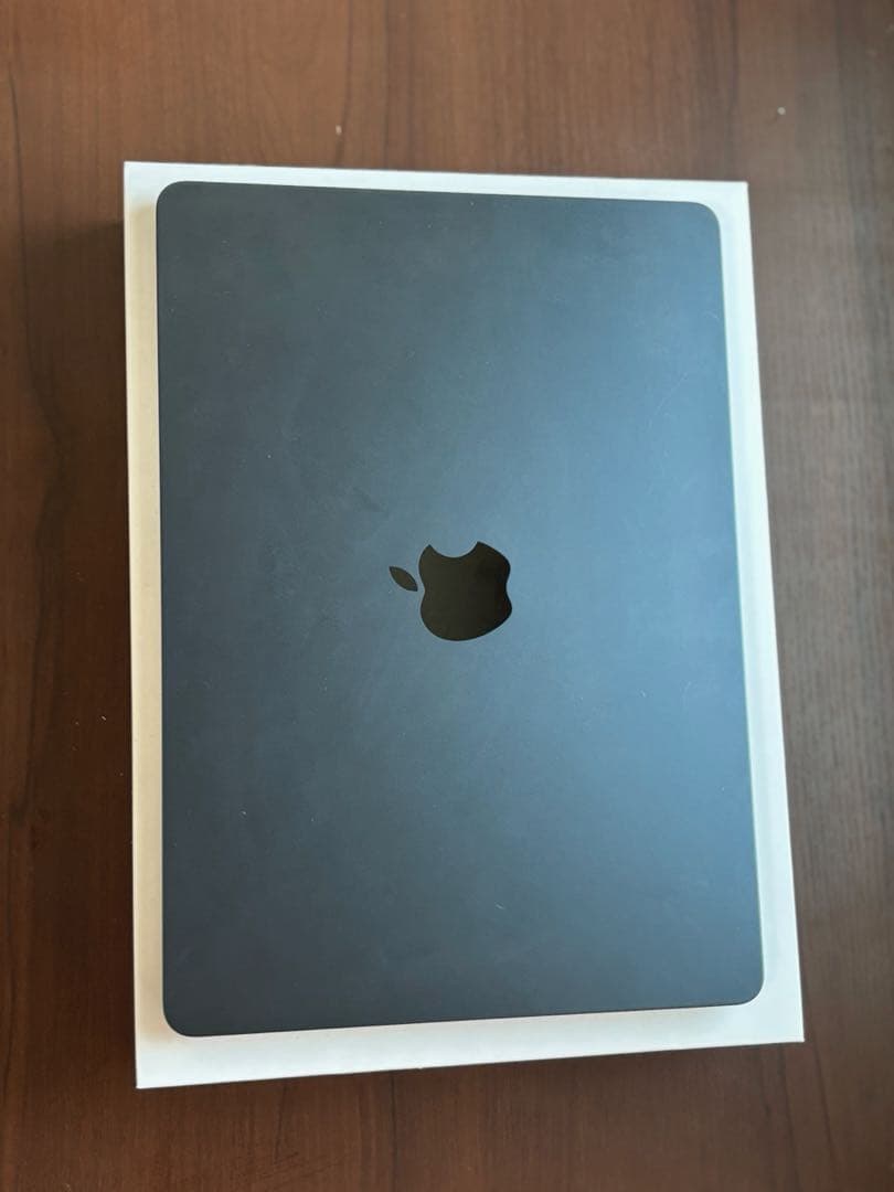 MacBook air M2 13.6インチ