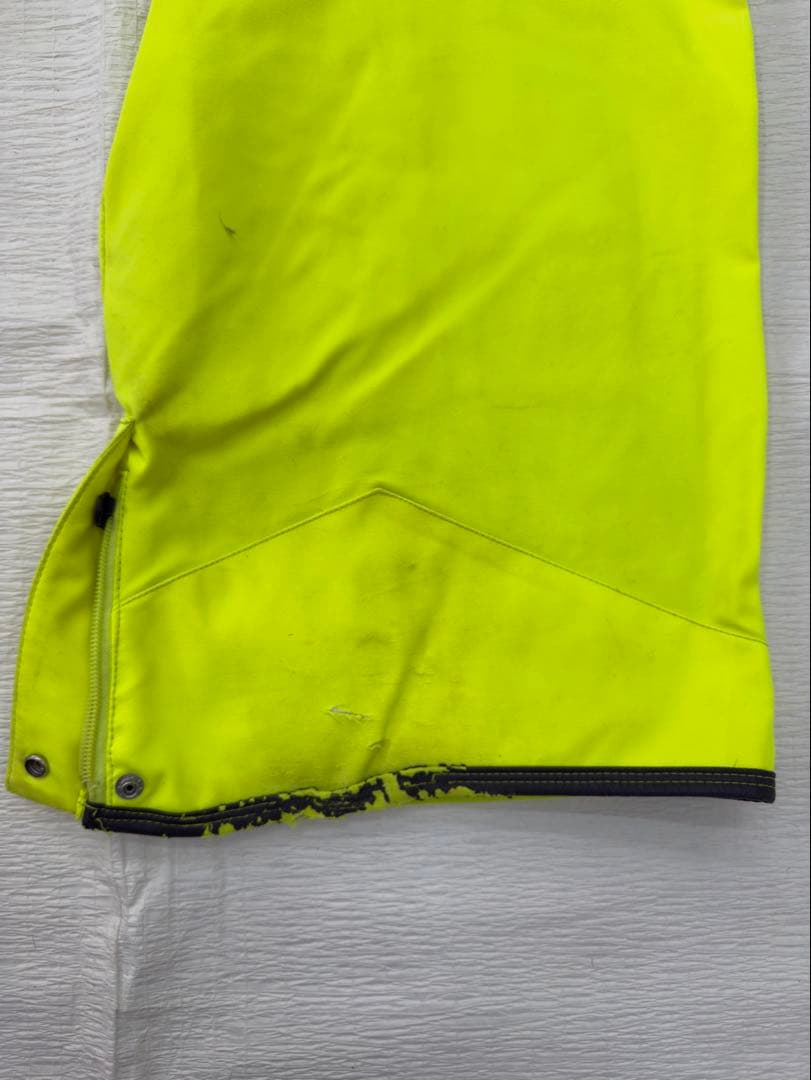 AA　VOLCOM スノーボードウェア 黒/黄緑