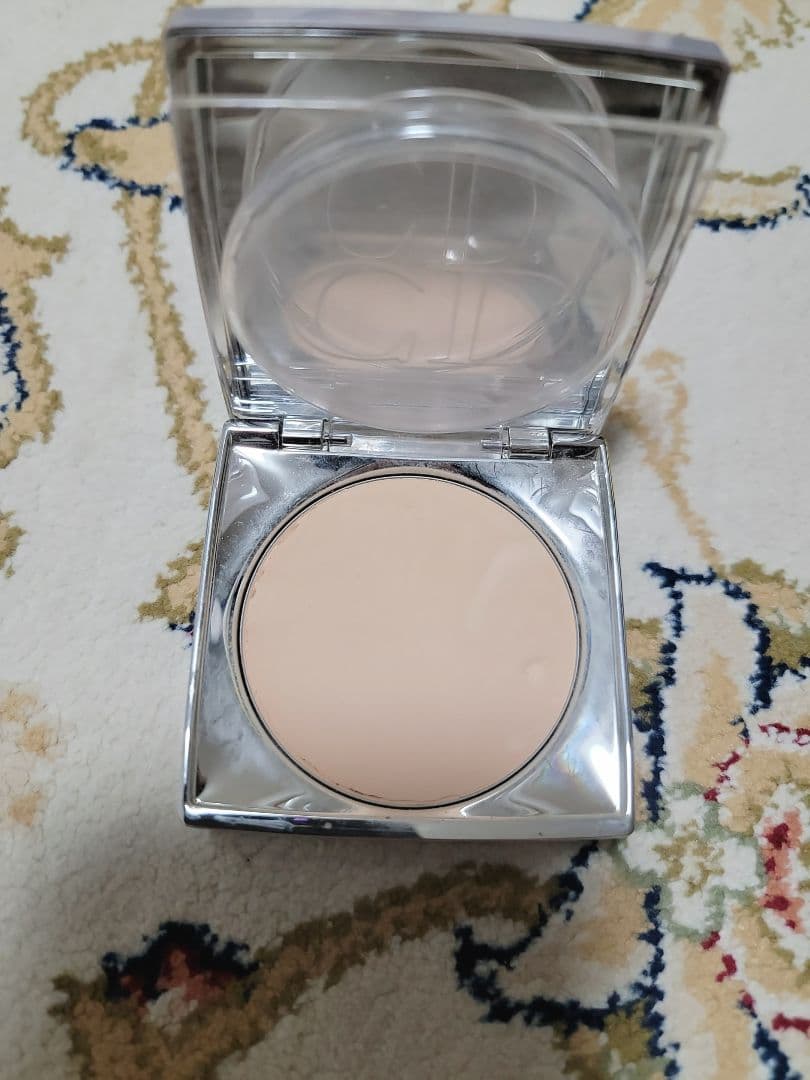 Dior CHANEL　コスメ　まとめ売りクッションファンデーション 4点