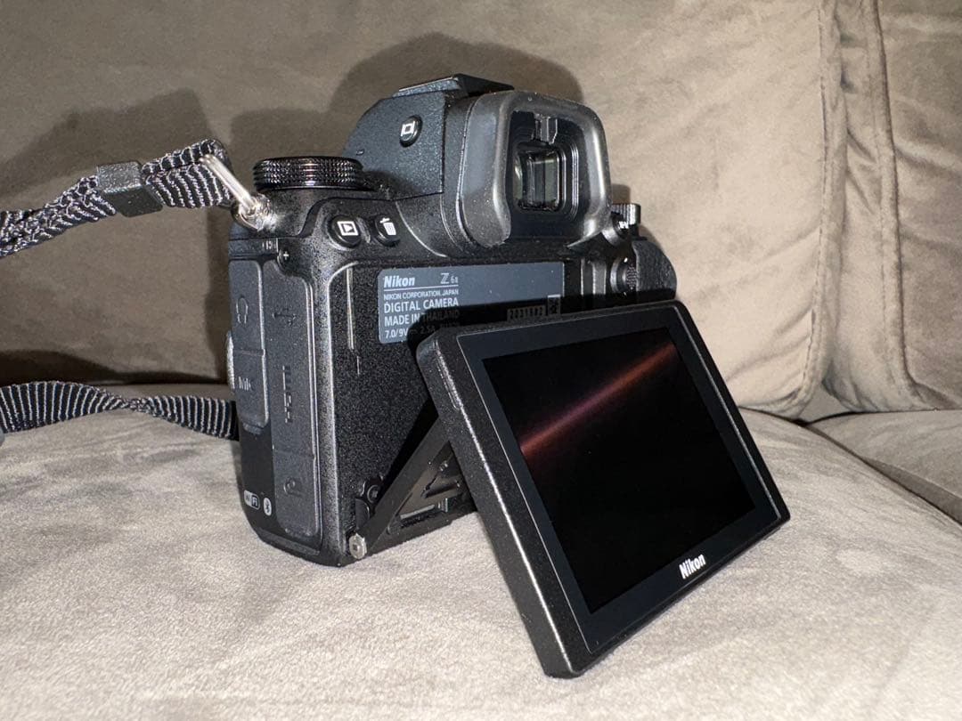 【美品】Nikon Z 6 II＋Z24-70mm 広角単焦点レンズ・おまけあり