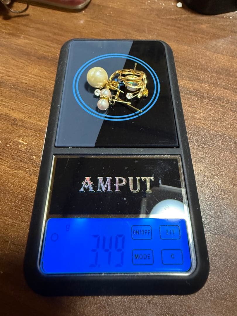 k18ピアス、キャッチ無し、キャッチ有り総重量3.49g